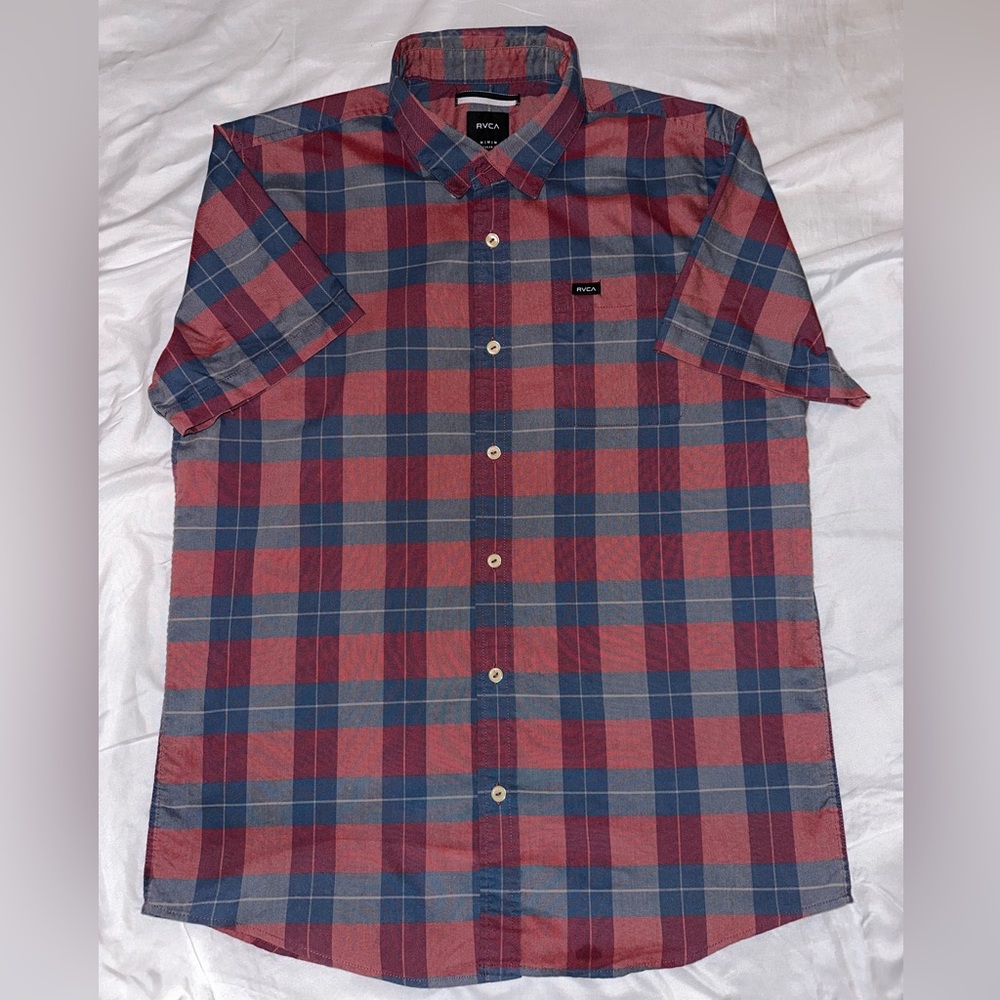 RVCA, size medium, regular fit, plaid print